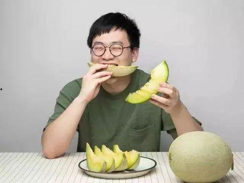 吃瓜就吃甜的,尽享夏日清凉——吃瓜就吃甜，解锁夏日美味新体验